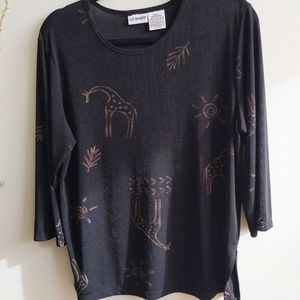 Liz Baker Petite Lg Black giraffe print scoop neck